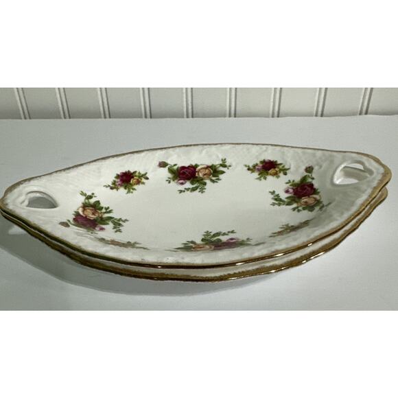 Royal Albert OLD COUNTRY ROSES 9 1/2" OVAL CANDY DISH W/HEART HANDLES Set Of 2 - Picture 3 of 3